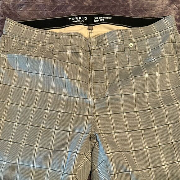 Torrid Gray and Black Plaid Crop Boot Cut Jeans - Picture 2 of 4